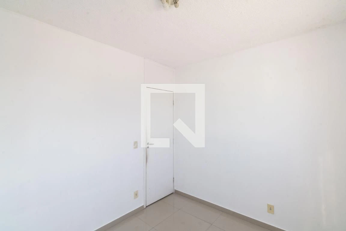 Apartamento sem mobília com churrasqueira na varanda — photo 35