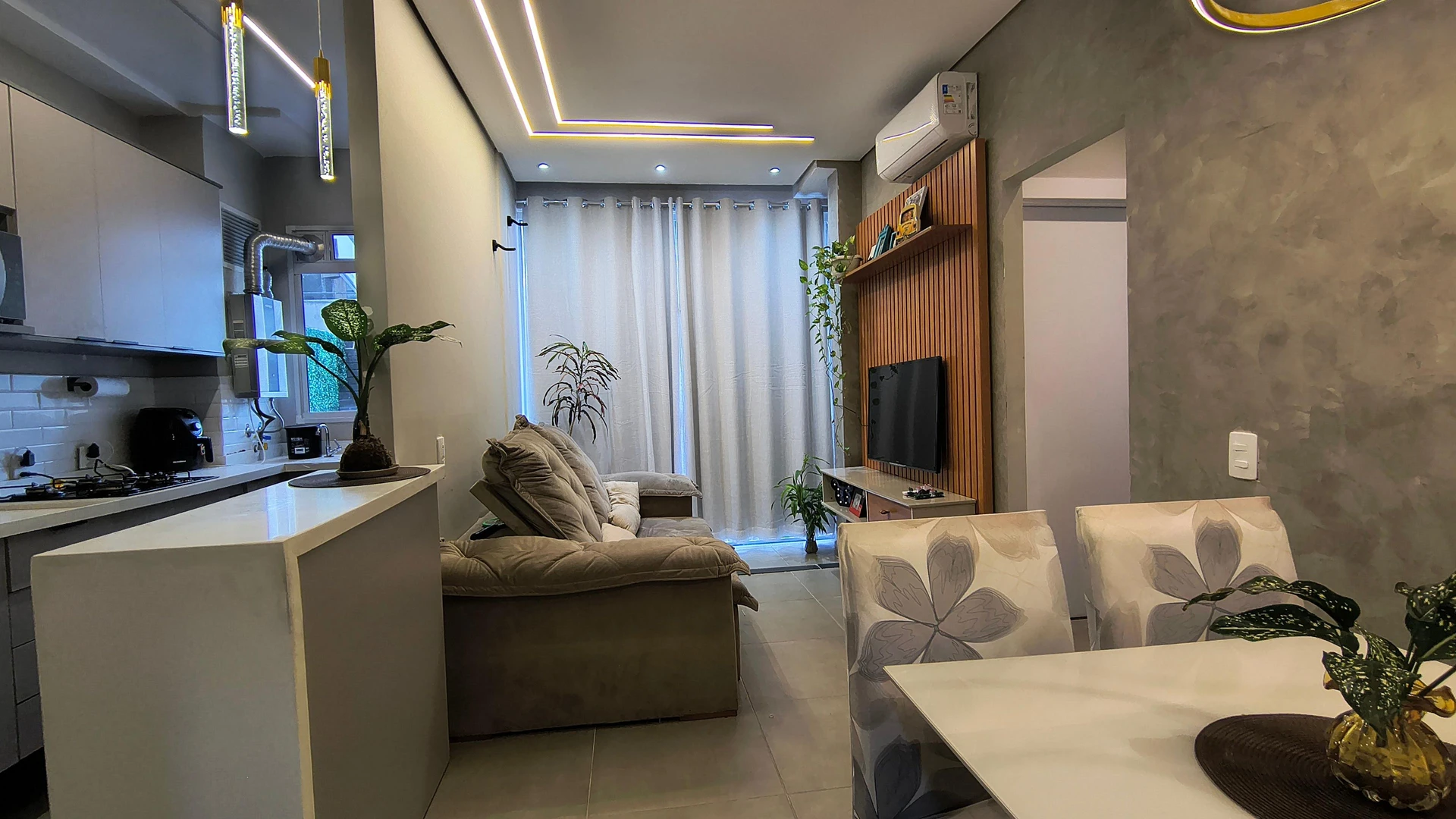 Furnished apartment with open-plan kitchen and balcony — photo 16