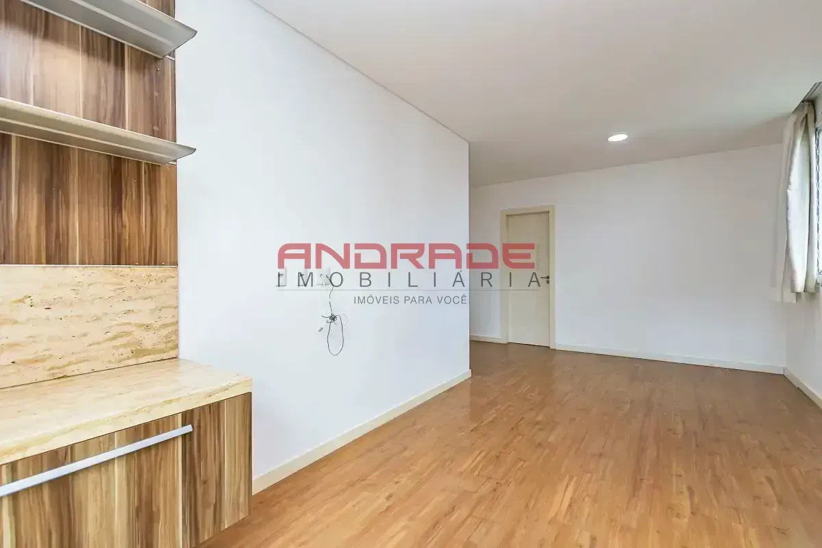 Apartment with 3 bedrooms and glass balcony — photo 50
