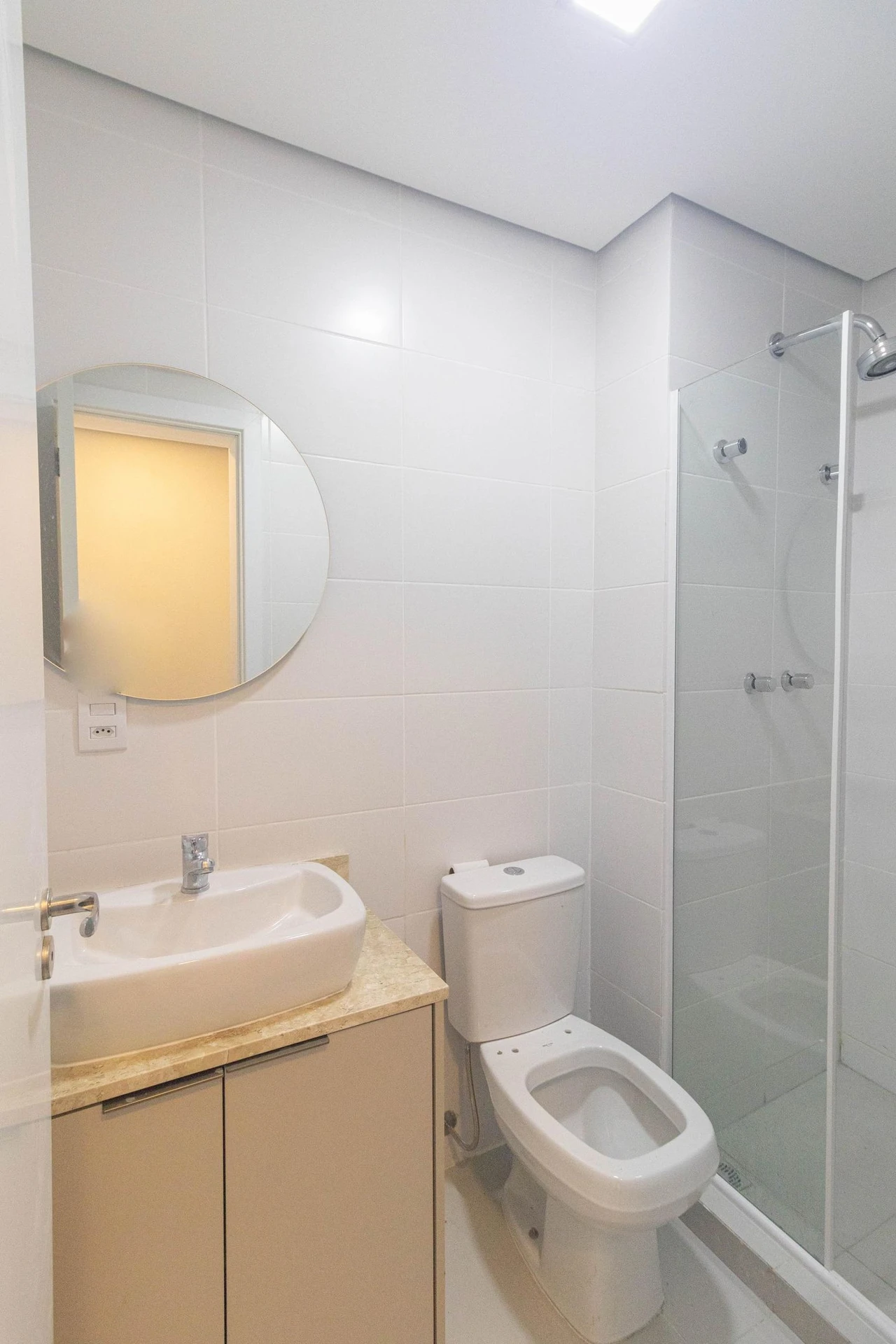 2-bedroom apartment with a washing machine in Curitiba — photo 30