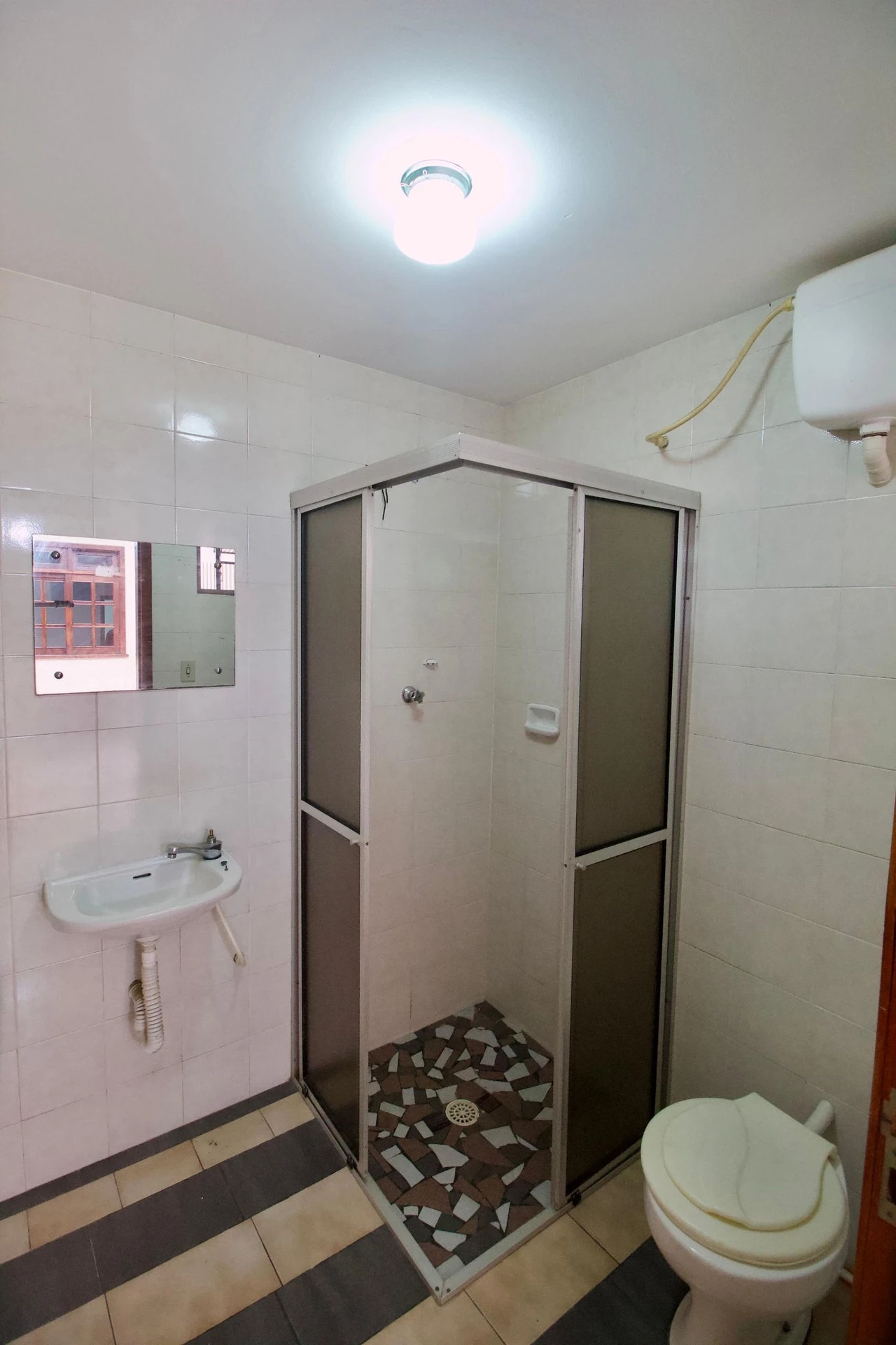 4-bedroom house with a garden in Curitiba — photo 54