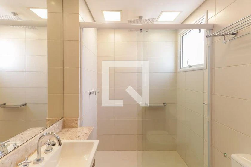 266 m² apartment with a bathtub and a walk-in closet — photo 20