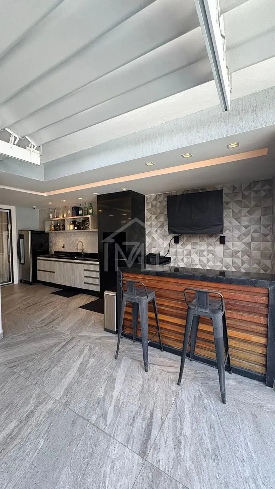 Furnished house with 4 bedrooms and 5 bathrooms, 300 m² — photo 20