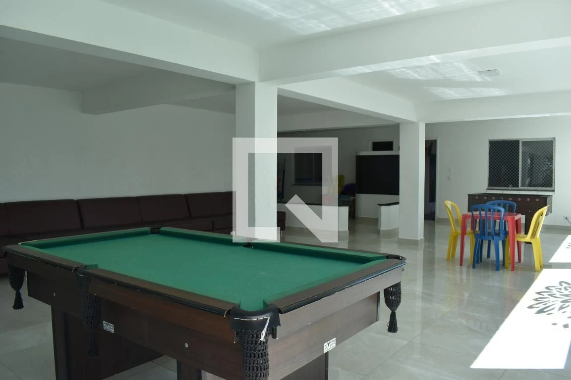 2-bedroom apartment in a building with a gym