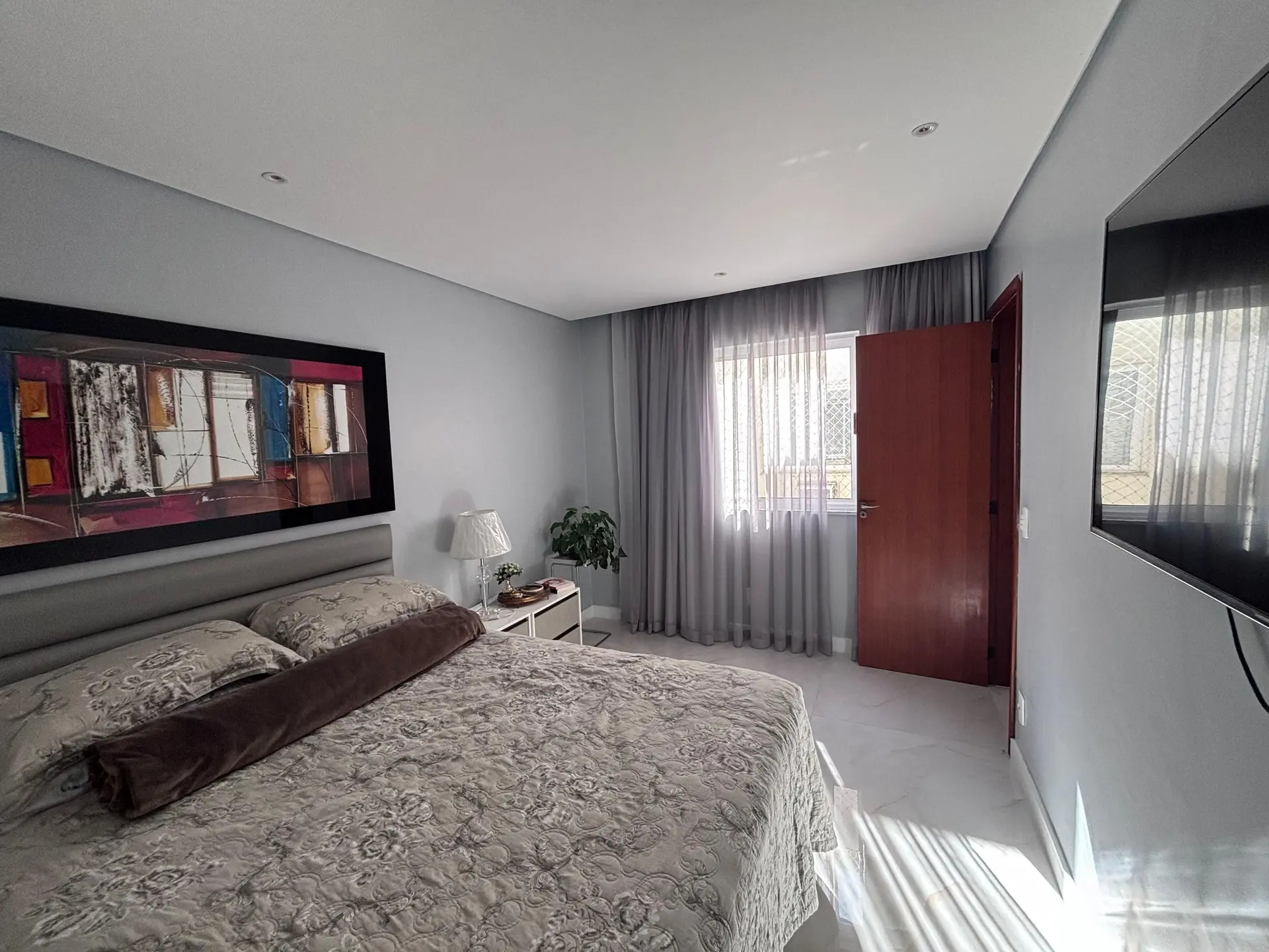 Apartamento mobiliado com 4 quartos e 4 banheiros — photo 18