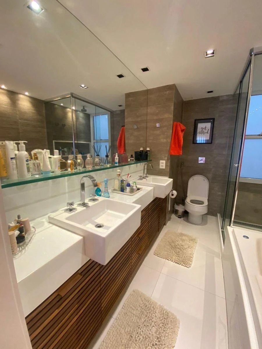 Apartamento mobiliado com 4 quartos e varanda envidraçada — photo 10