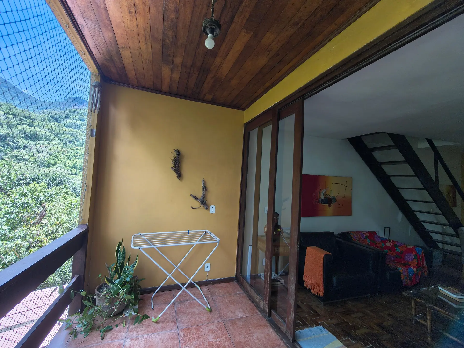 Furnished house with 3 bedrooms and enclosed balcony — photo 40
