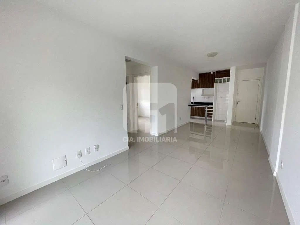 Floor-to-ceiling windows in a 2-bedroom apartment, 87 m² — photo 10