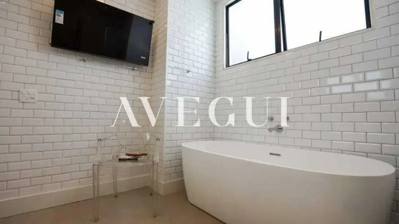 Furnished house with 4 bedrooms and 5 bathrooms — photo 24