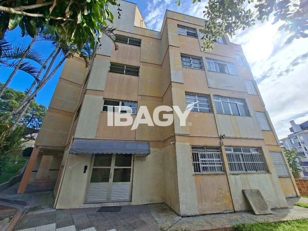 3-bedroom apartment with a half-bath and parking — photo 23
