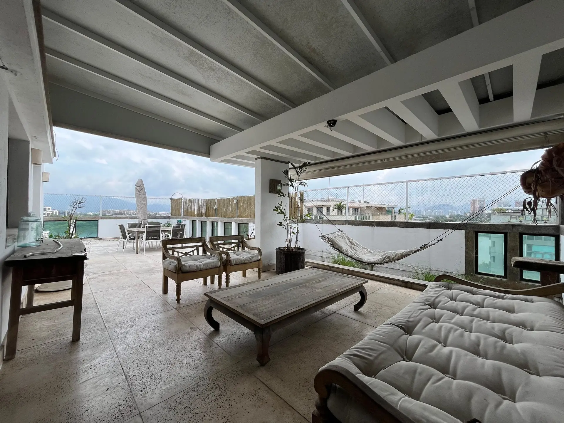 4-bedroom apartment with a water view — photo 36