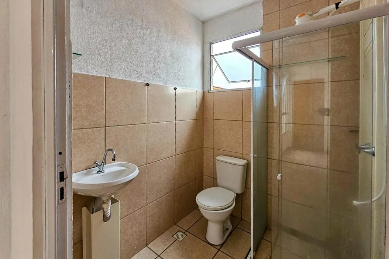 2-bedroom apartment in a building with a pool — photo 32