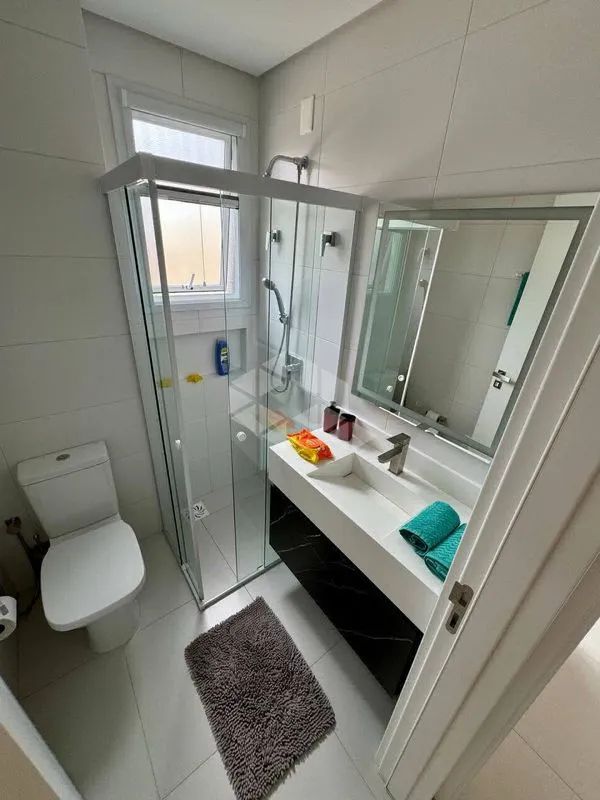 Furnished 82 m² apartment with 2 bedrooms and suite — photo 9