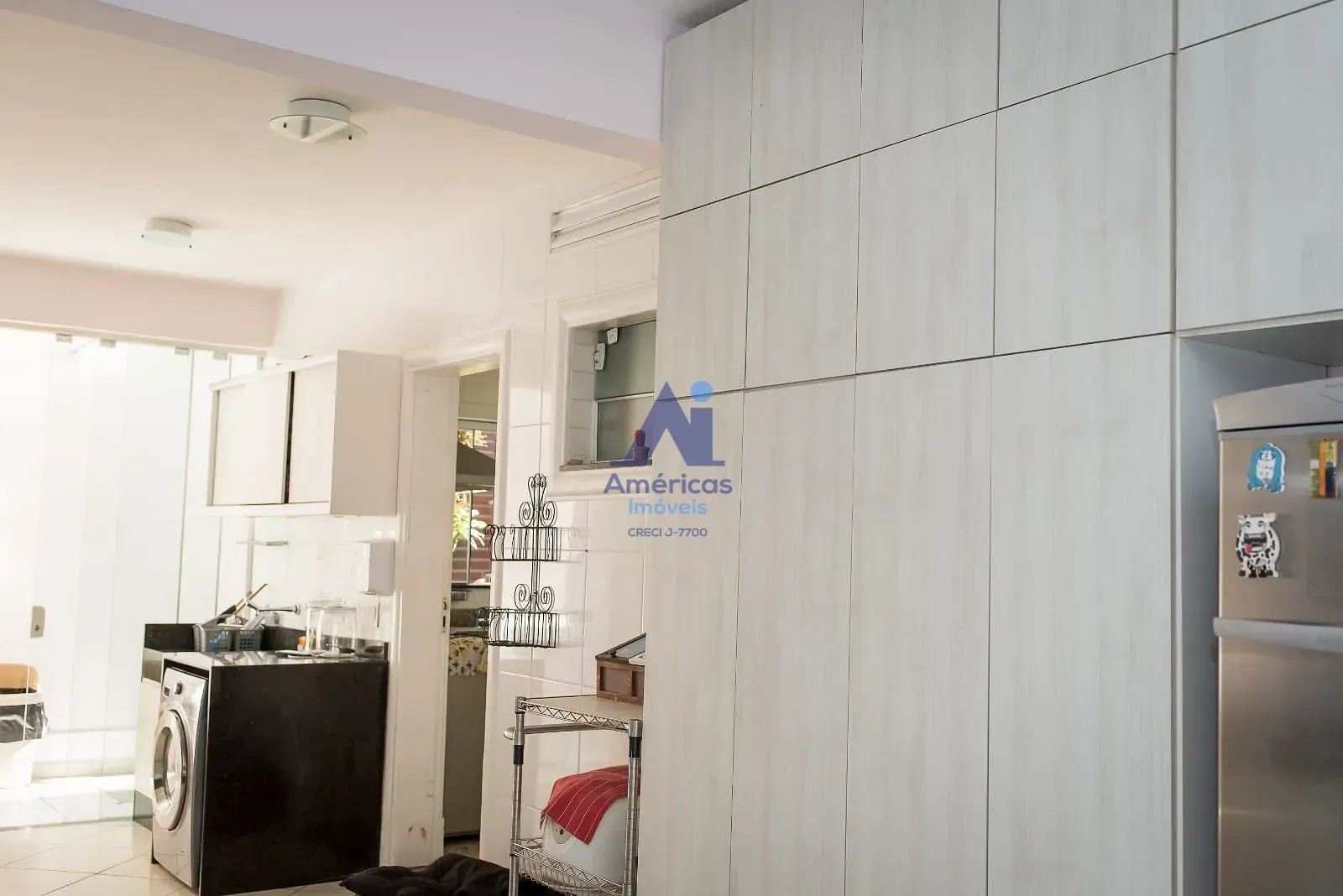Unfurnished house with 4 bedrooms and 5 bathrooms — photo 45