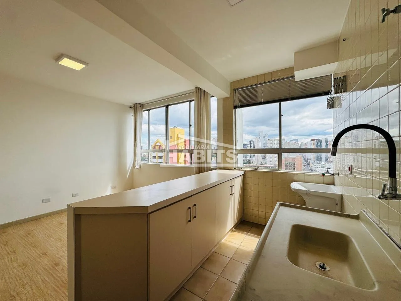 Wood or laminate floors in a one-bedroom apartment, 35 m² — photo 16