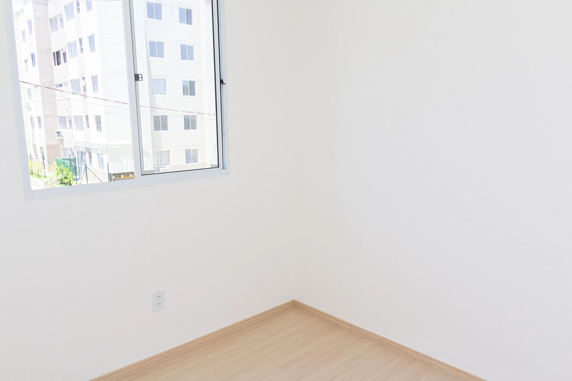 2-bedroom apartment in a building with a pool — photo 31