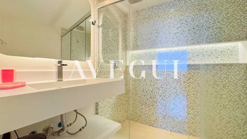 Furnished apartment, 110 m², with a jacuzzi — photo 23