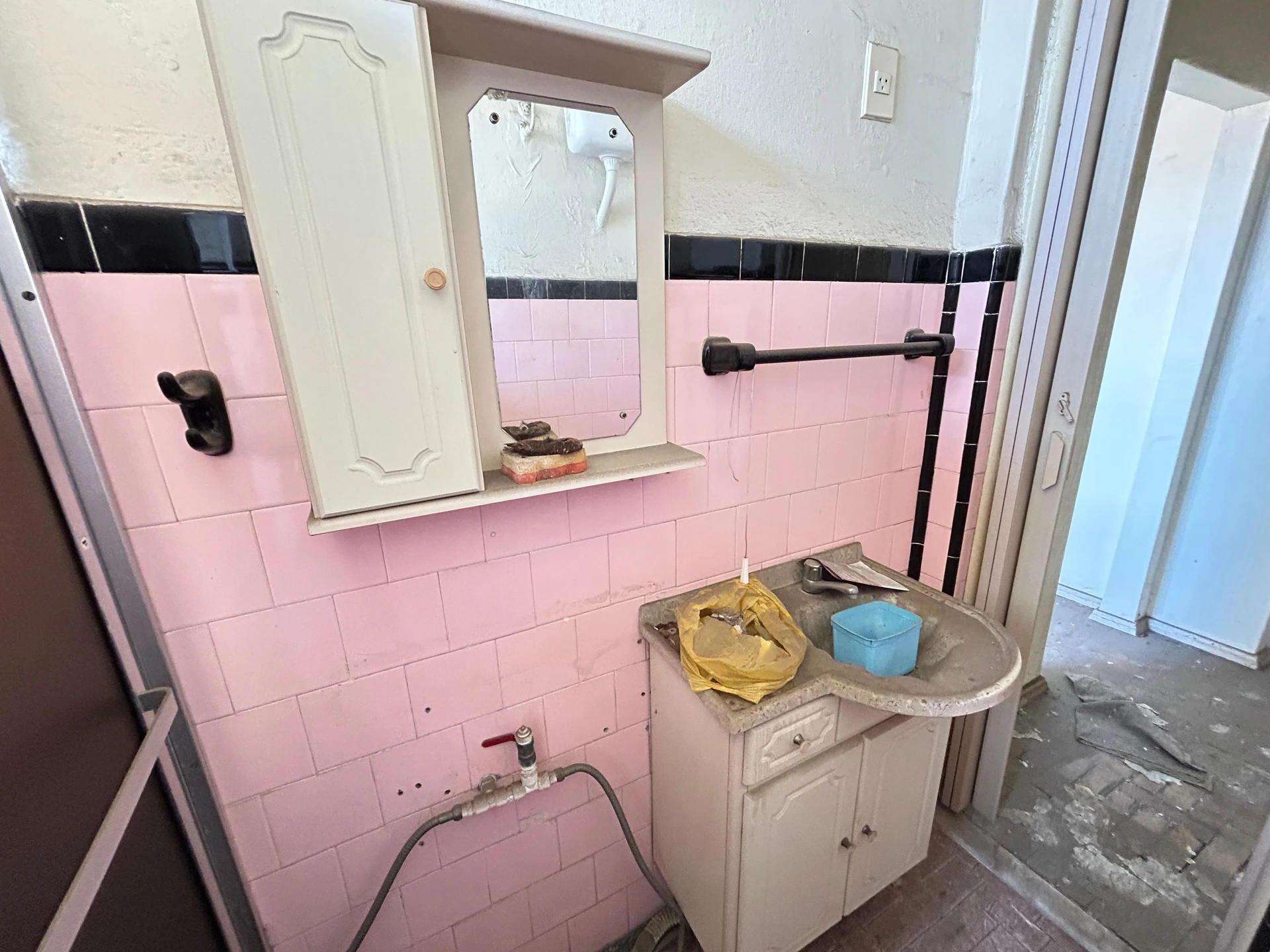 Apartamento sin amueblar con 1 dormitorio y suelo cerámico — photo 4