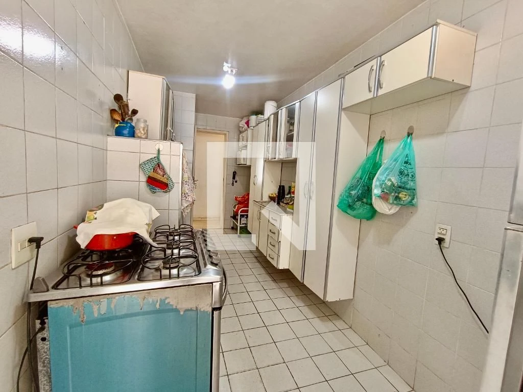 Furnished apartment with private yard and BBQ — photo 3