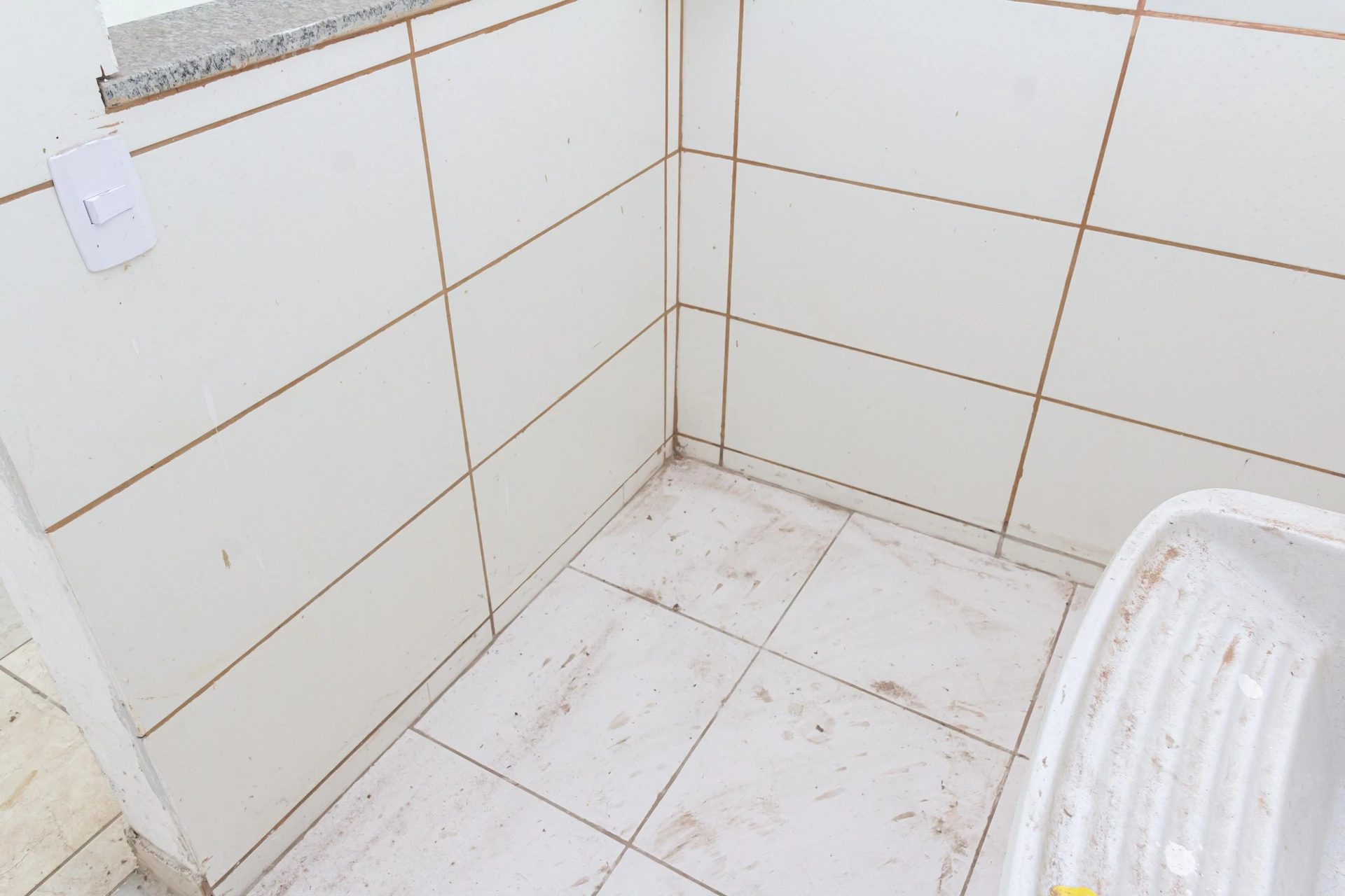 Unfurnished studio rental with private garden and 1 suite — photo 36