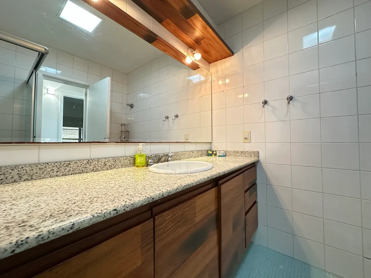 Apartment on the 4th floor with floor-to-ceiling windows — photo 32