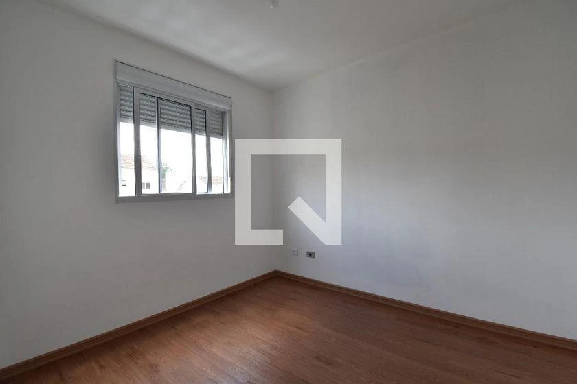 3-bedroom apartment in a building with a pool — photo 12