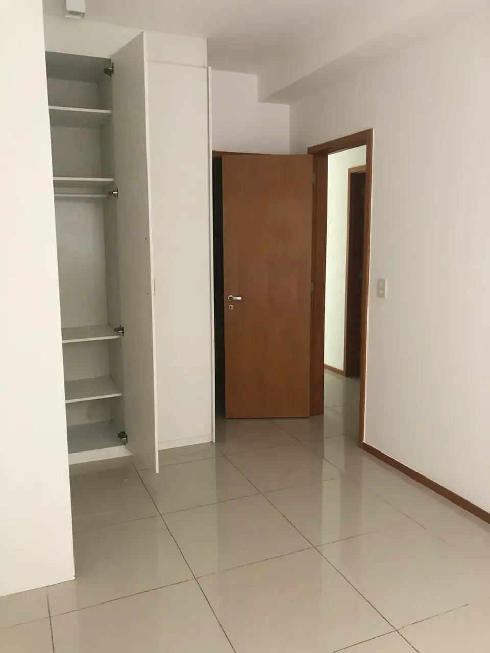 Квартира з 3 спальнями, у будинку є тренажерний зал — photo 8