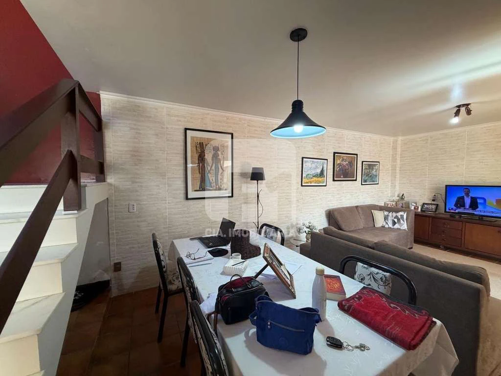 Casa de 3 quartos com suíte e 450 m², 3 vagas — photo 2