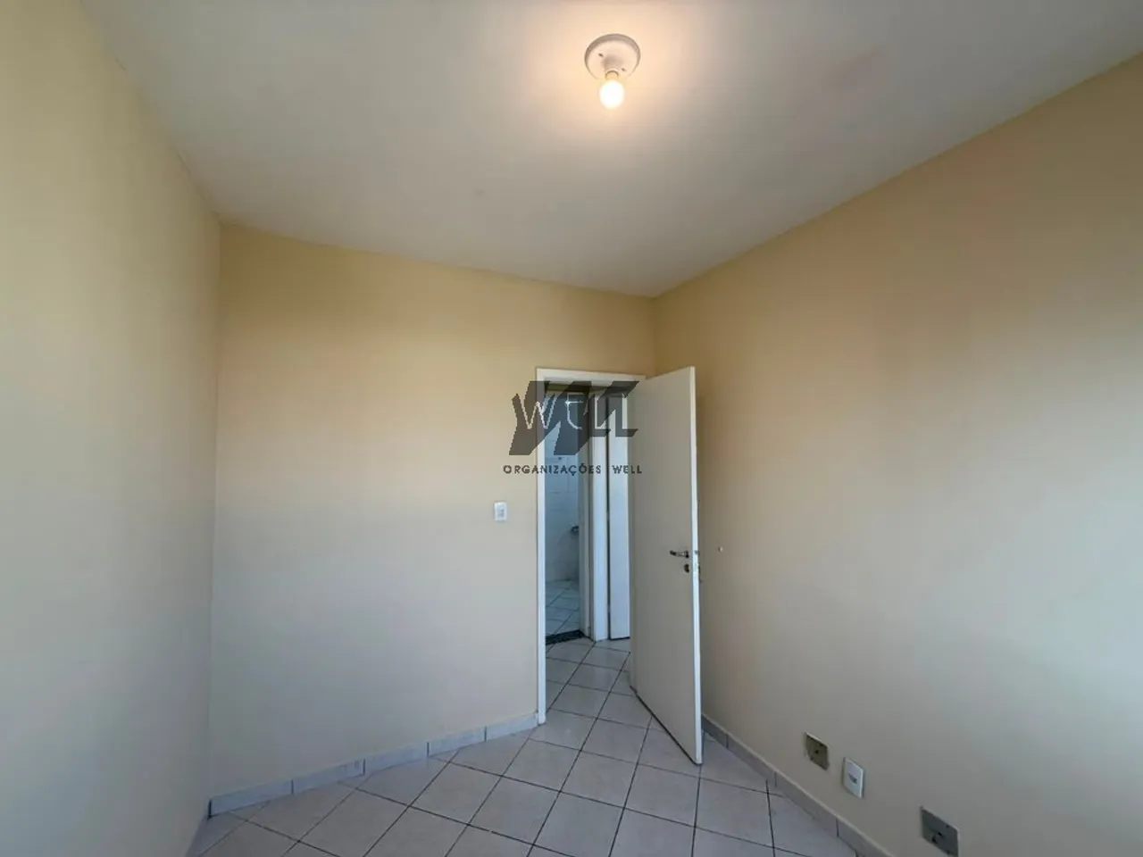 2-bedroom apartment with separate kitchen and parking — photo 5