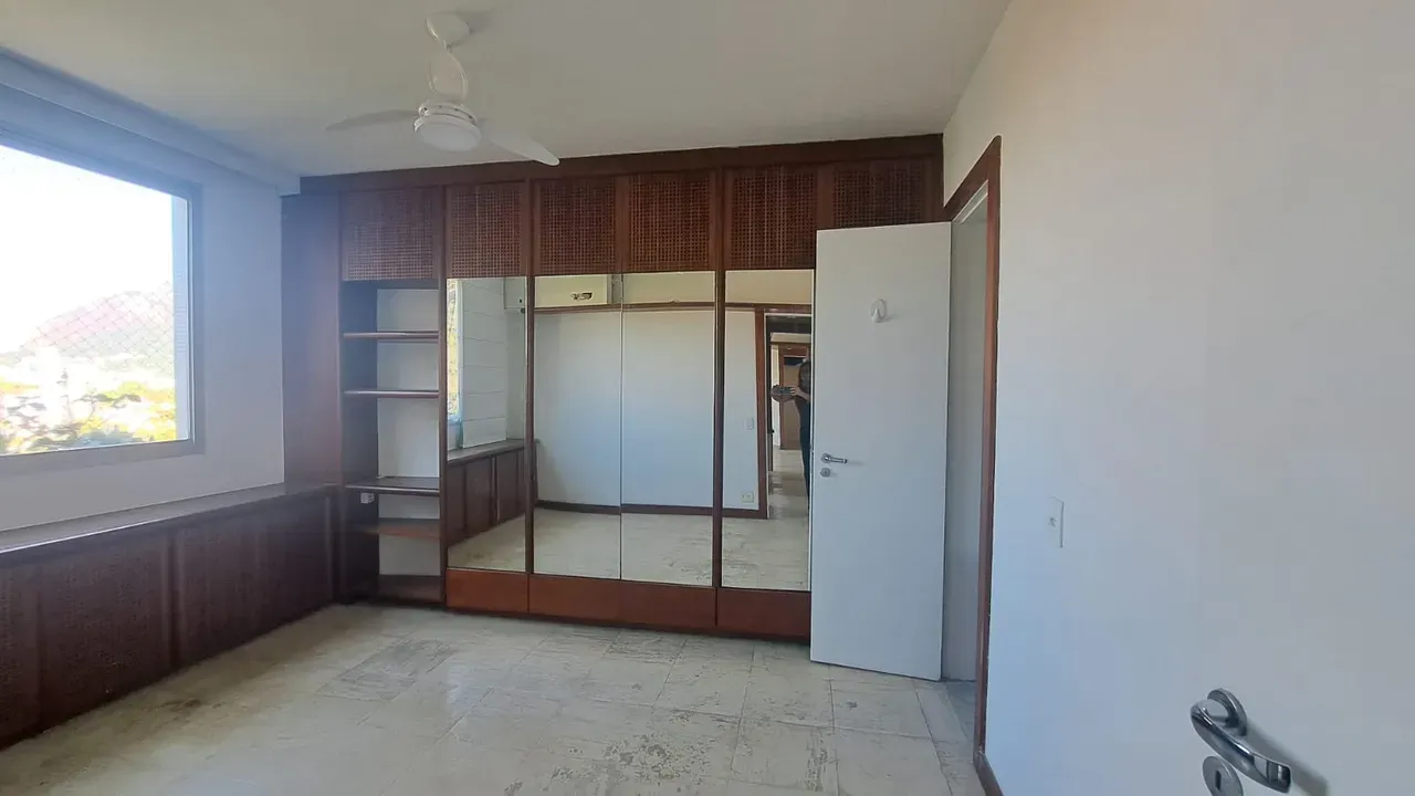 177 m² duplex with 2 bedrooms, 3 bathrooms — photo 25
