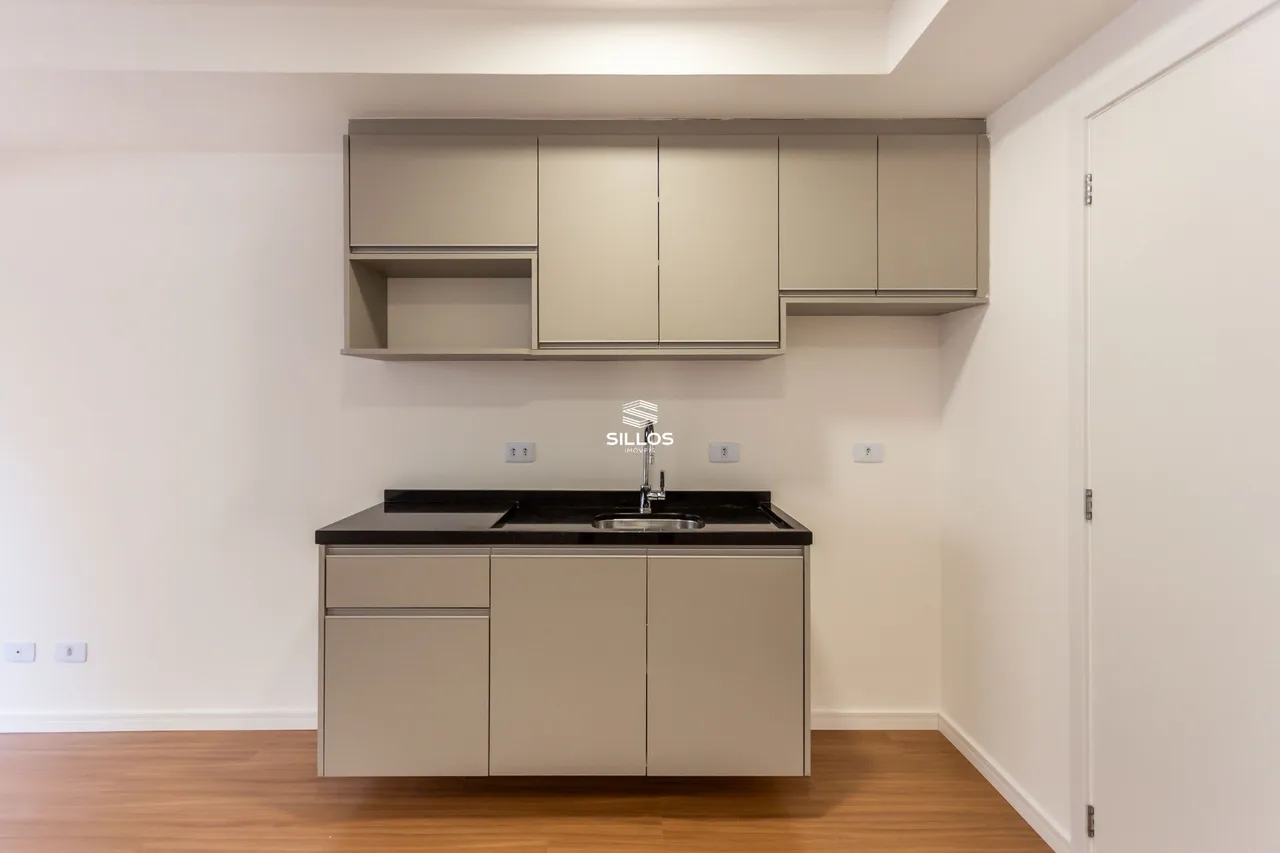 Studio-style apartment with 1 bedroom and balcony — photo 4