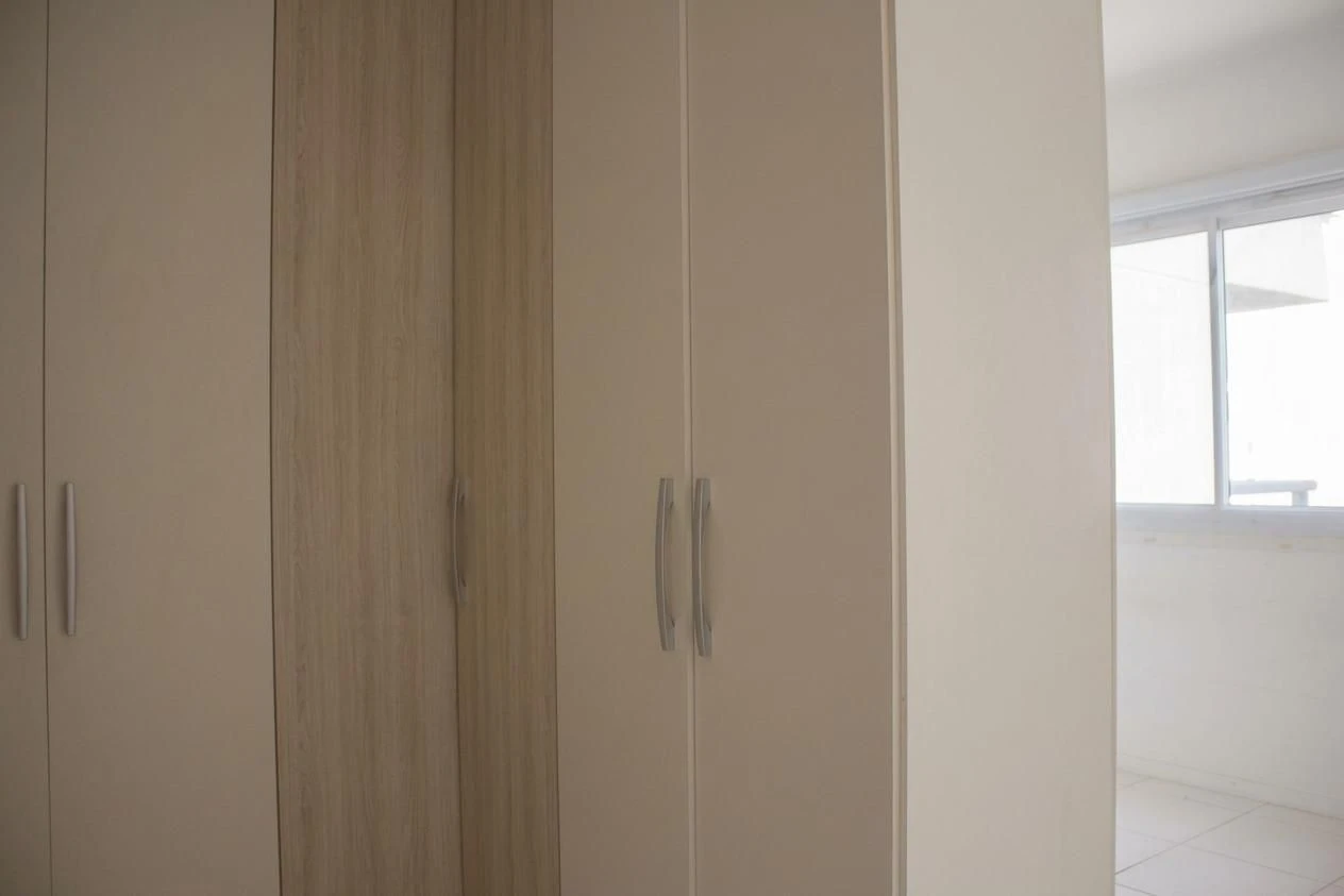 2-bedroom apartment with a glass-enclosed balcony — photo 34