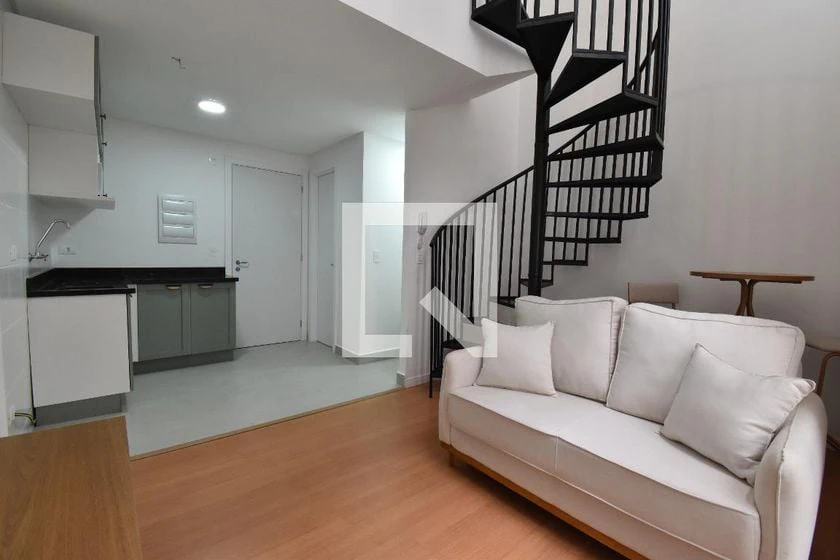Furnished apartment, 36 m², with wood or laminate floors — photo 11