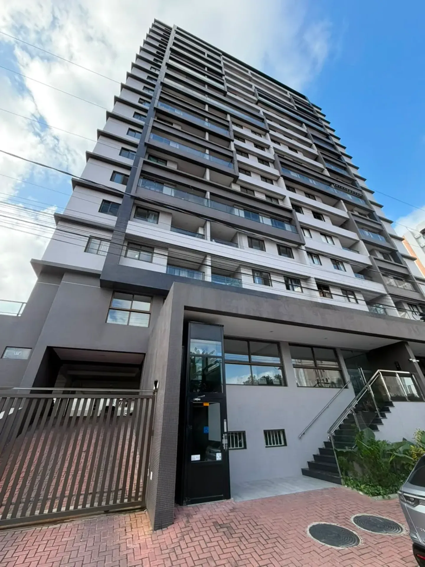 Квартира з 2 спальнями та 1 ванною 60 м²