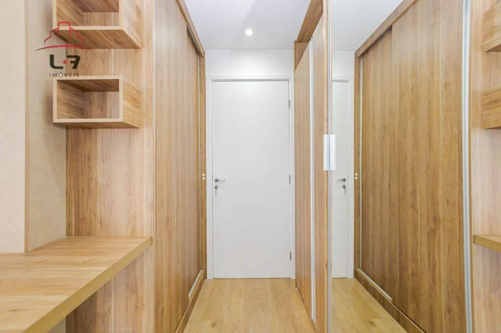 3-bedroom apartment with a grill on the balcony — photo 40