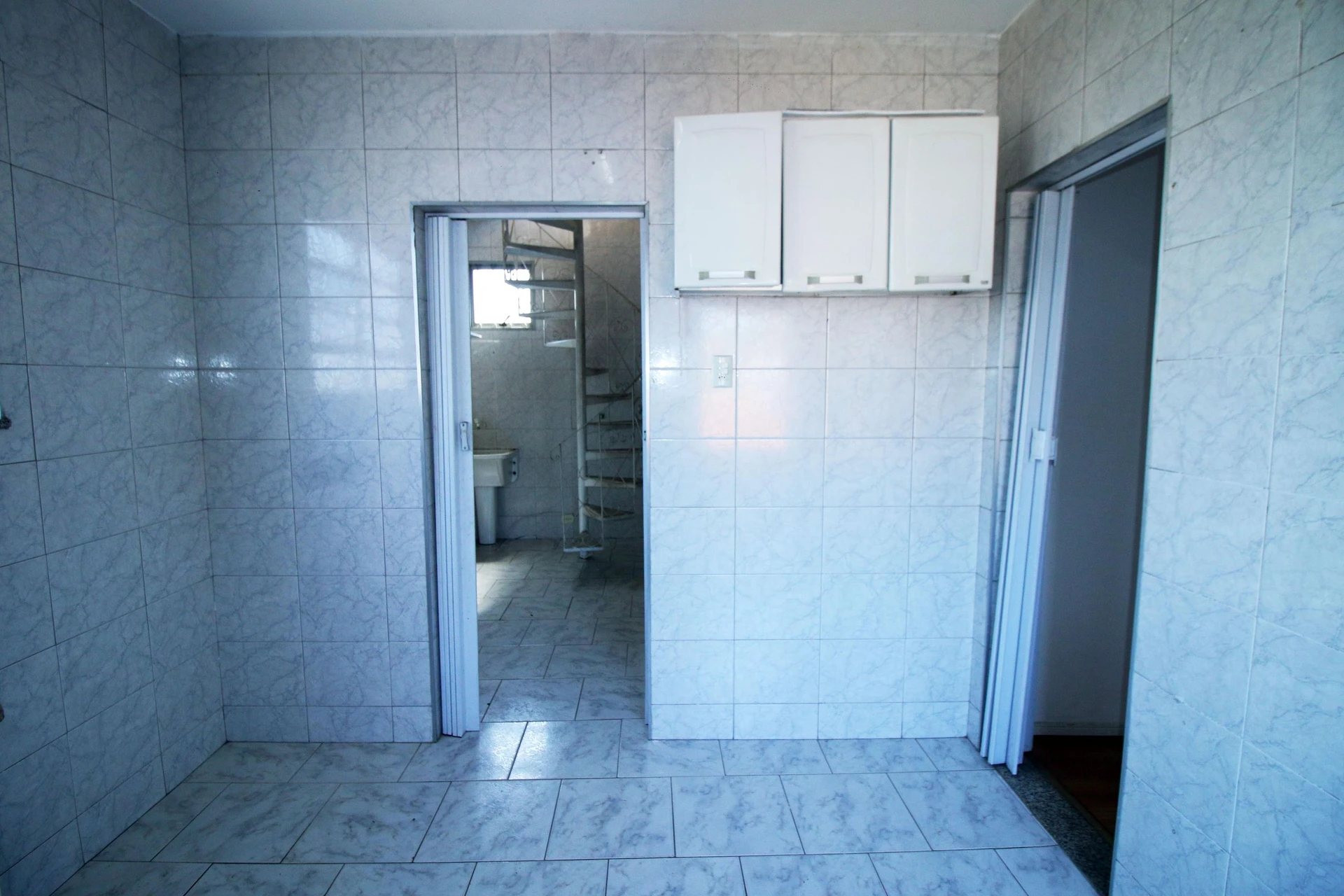 Apartment, 30 m², with wood or laminate floors — photo 24
