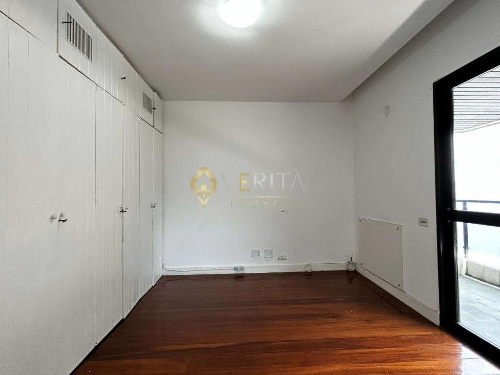 4-bedroom apartment with 4 en-suite baths and 380 m² — photo 20