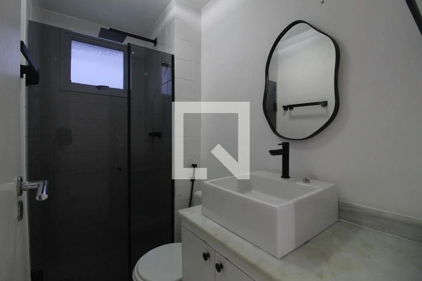 Glass-enclosed balcony in a 2-bedroom apartment, 62 m² — photo 12