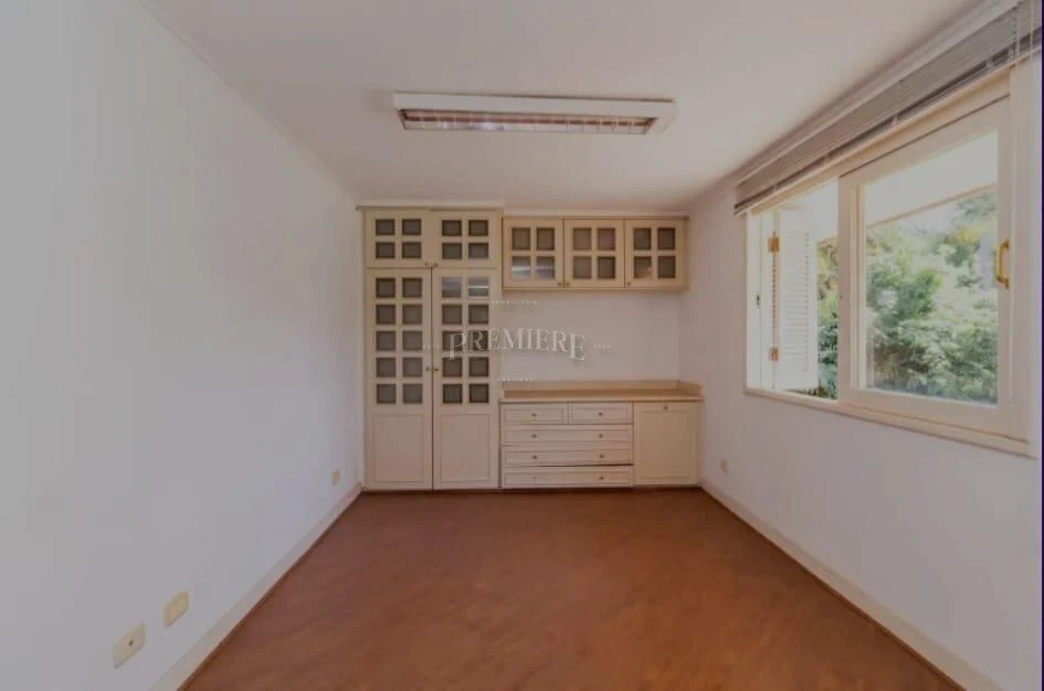 12-bedroom house with a home office in Curitiba — photo 5