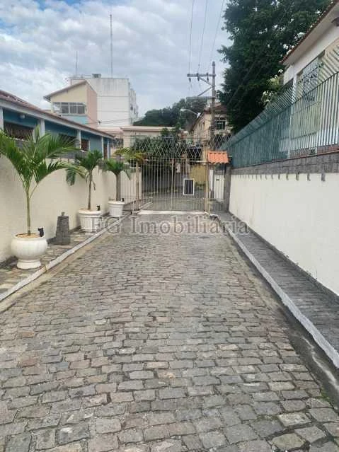 Casa com 5 quartos, cozinha a gás e 1 vaga — photo 3