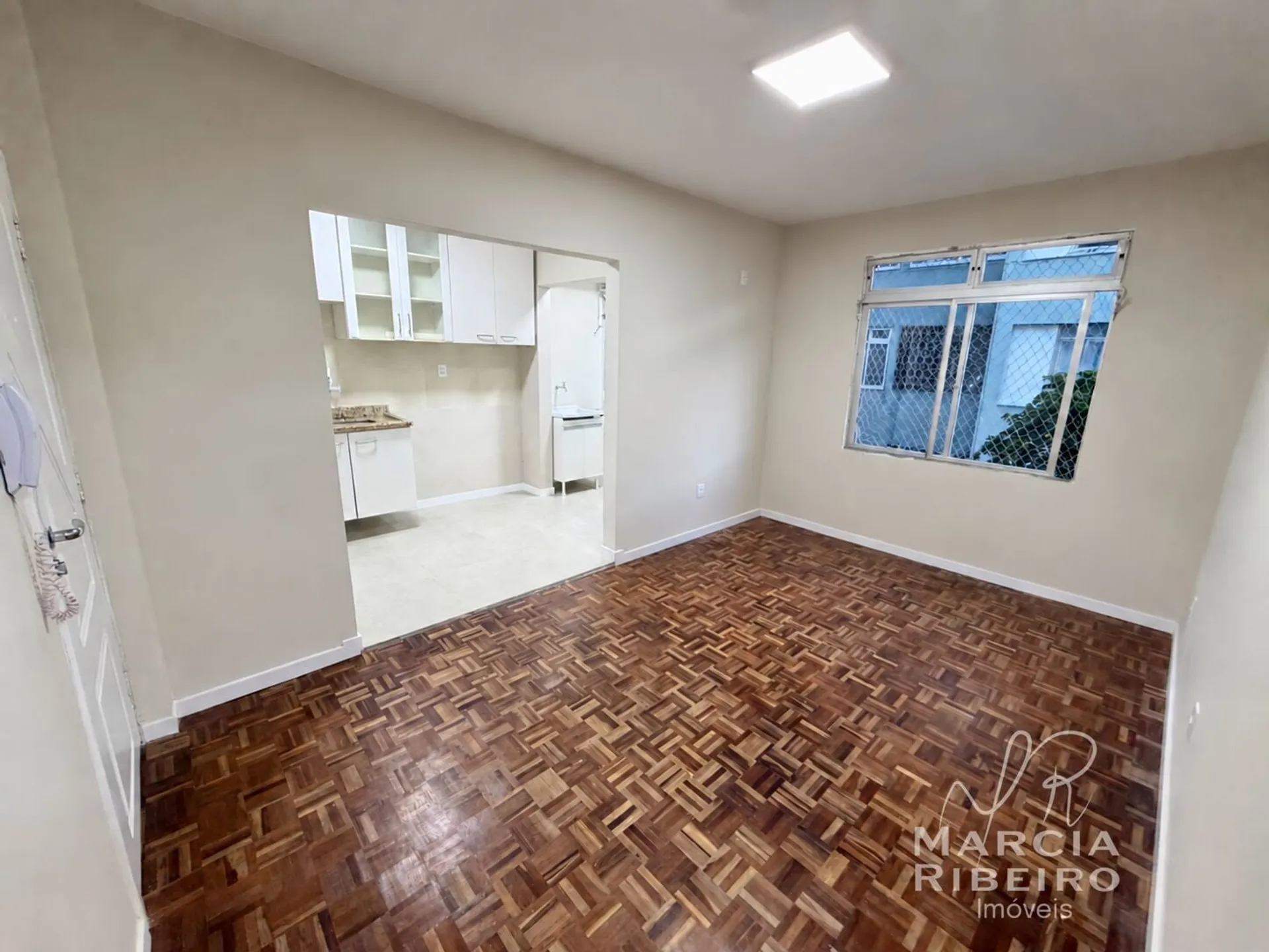 Apartment, 52 m², with wood or laminate floors