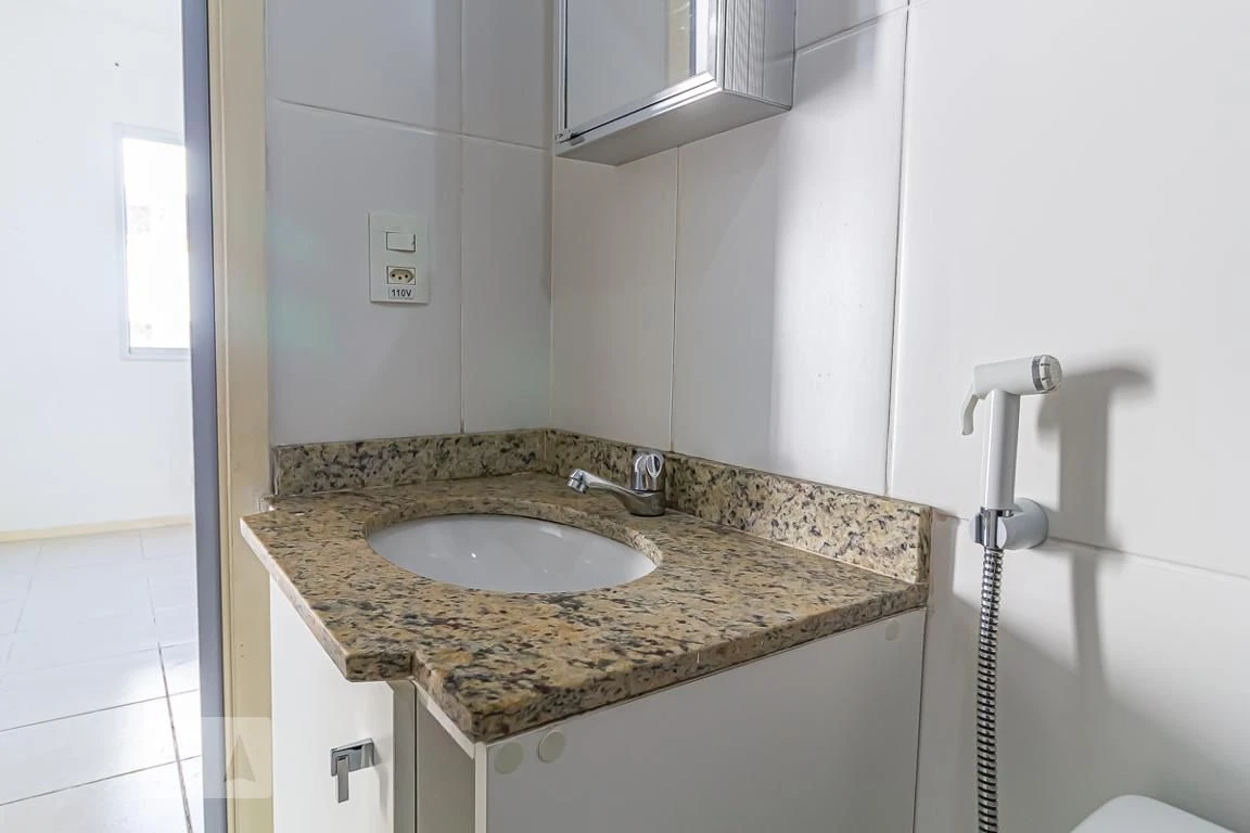 2-bedroom apartment with 1 suite and private balcony BBQ — photo 50