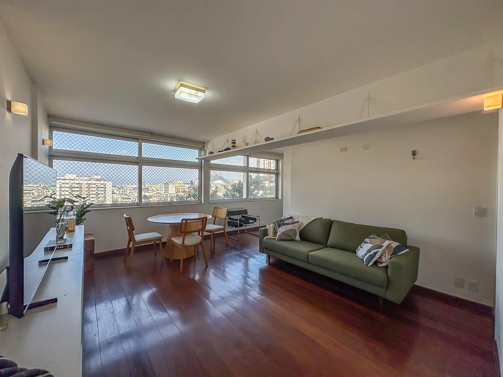 Furnished 2-bedroom apartment with open views — photo 33