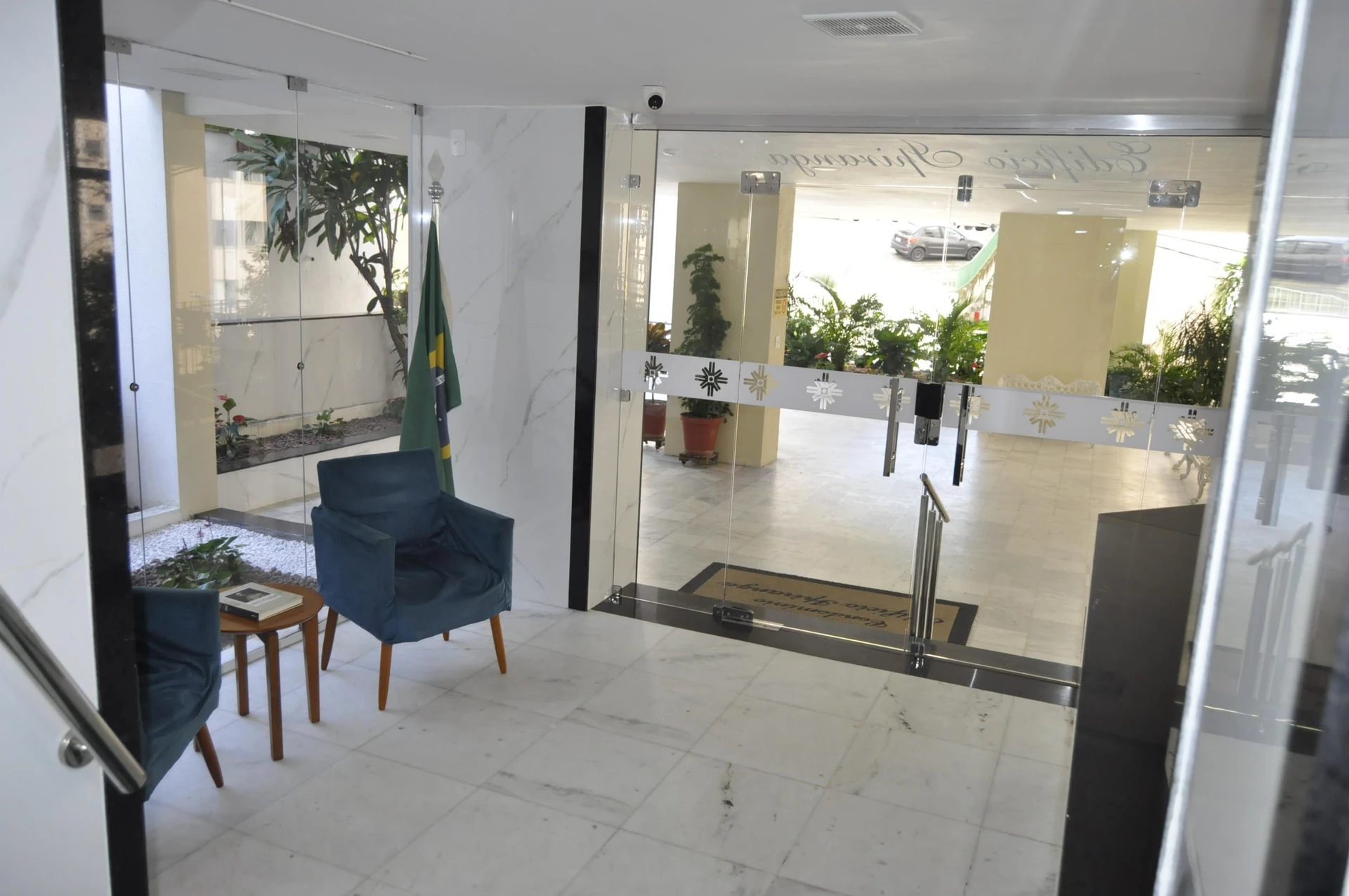 Glass-enclosed balcony in a 3-bedroom apartment, 65 m² — photo 19