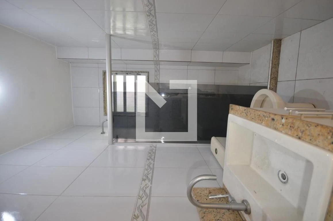 2-bedroom house with a bathtub in Rio de Janeiro — photo 37