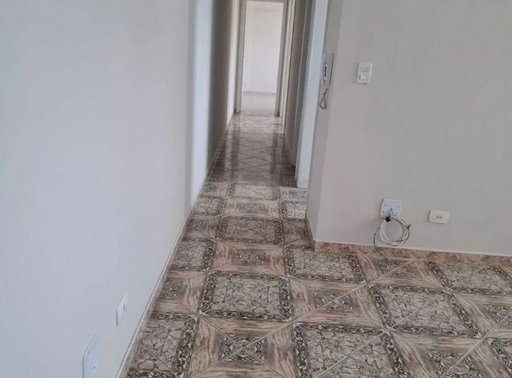 Unfurnished apartment with 3 bedrooms and 1 bathroom — photo 8