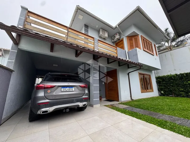 238 m² house with a home office and a dishwasher — photo 23