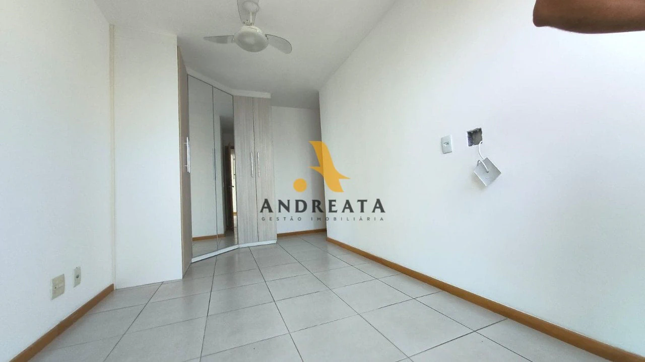 3-bedroom apartment with suite and enclosed balcony — photo 12