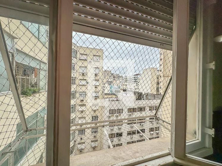Apartment, 206 m², with a glass-enclosed balcony — photo 30