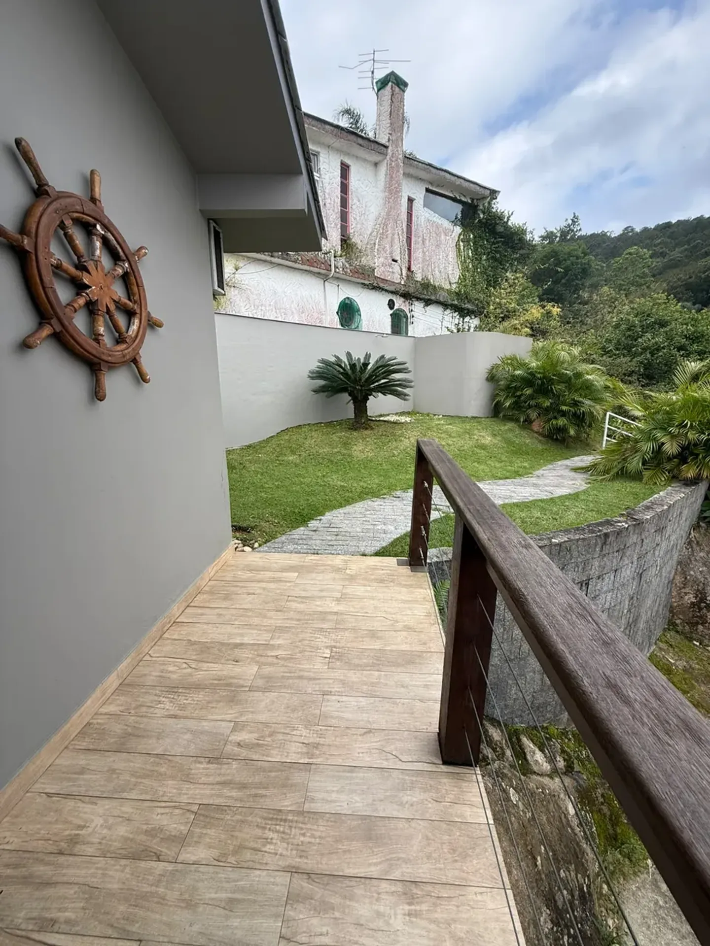 Water view in a 3-bedroom house, 180 m² — photo 22